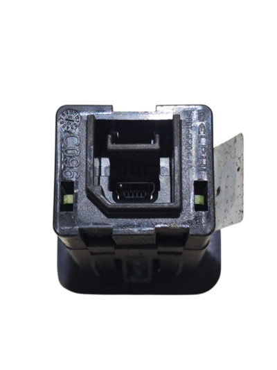 MOLDURA ENTRADA USB 735600659 FIAT ARGO 1.0 3CC 2018 A 2022 - Imagem 3