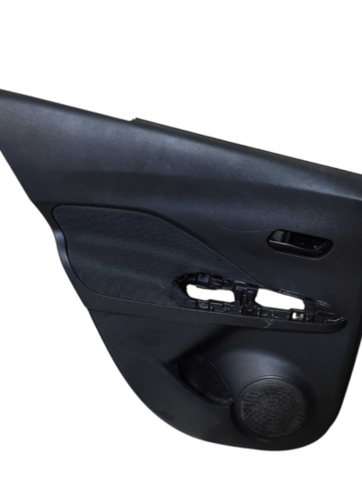 FORRO PORTA TRASEIRO ESQUERDO NISSAN KICKS 1.6 2017 A 2021 - Imagem 1