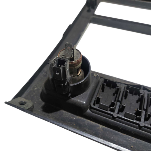Moldura Rádio 68260K10381 Nissan Pathfinder 1999/2000 - Imagem 7