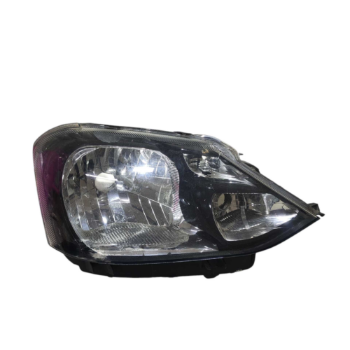 FAROL DIREITO 8111098020 TOYOTA ETIOS 2017 A 2020 DETALHE