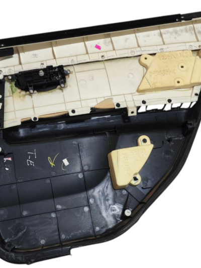 FORRO PORTA TRASEIRO ESQUERDA NISSAN SENTRA 2008 A 2012 - Imagem 5