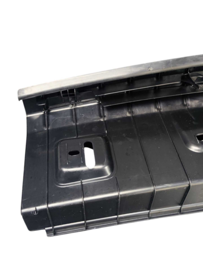 Moldura Inferior Porta Malas 7221868 BMW 320i 2013 A 2015 - Imagem 2
