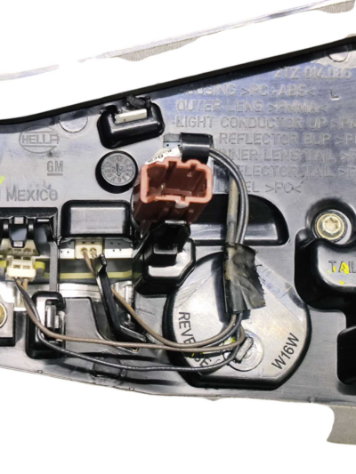 Lanterna Tampa Tras esquerda 86786017 Gm Equinox 2022 a 2024 - Imagem 5