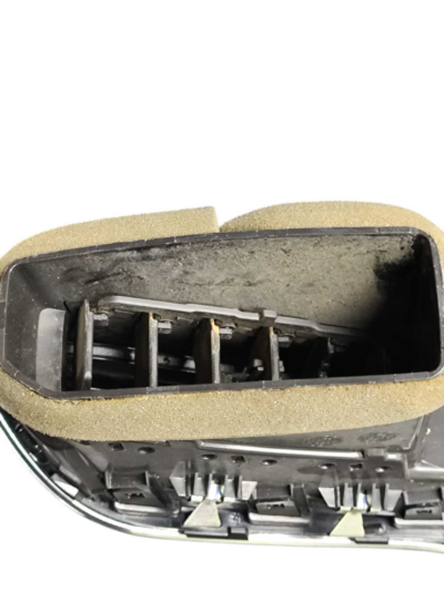 Difusor ar cond Esquerda 84211438 Gm Equinox 1.5 2021 a 2023 - Imagem 4