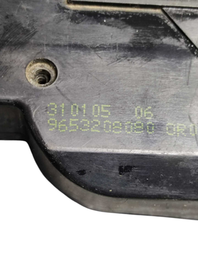 FECHADURA TAMPA TRASEIRA 9653208080 CITROEN C3 2009 A 2011 - Imagem 4