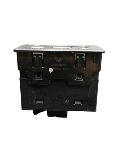 Moldura Tomada Auxiliar USB 13529861 Gm Equinox 2021 a 2023 - Imagem 3