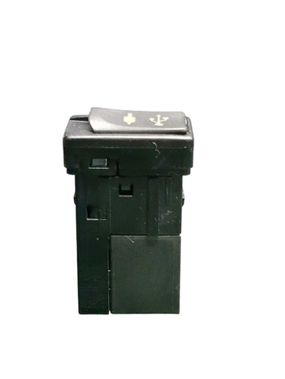 Entrada Interruptor USB 8619052060 Toyota Corolla 2016/2018 - Imagem 3