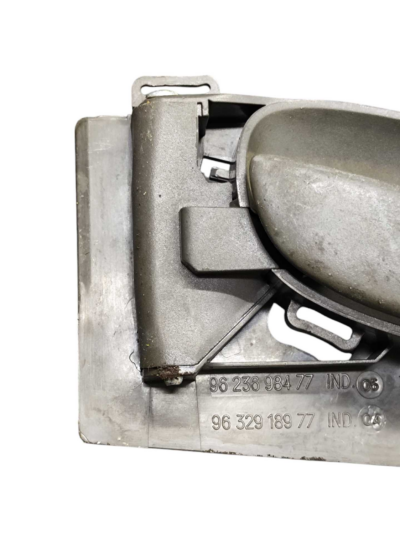 MAÇANETA INTERNA DIANTERA ESQUERDA PEUGEOT 206 2007 A 2010 - Imagem 5