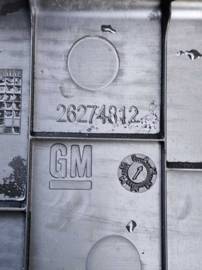 MOLDURA TAMPA TRASEIRA PORTA MALAS GM TRACKER 2020 2021 2022 - Imagem 6