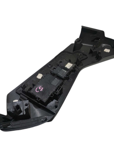 MOLDURA BANCO DIANT ESQUERDO 4405878 CITROEN C5 2008 A 2011 - Imagem 8