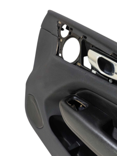FORRO PORTA DIANTEIRA DIREITA VOLVO XC60 2019/2021 DETALHE - Imagem 3