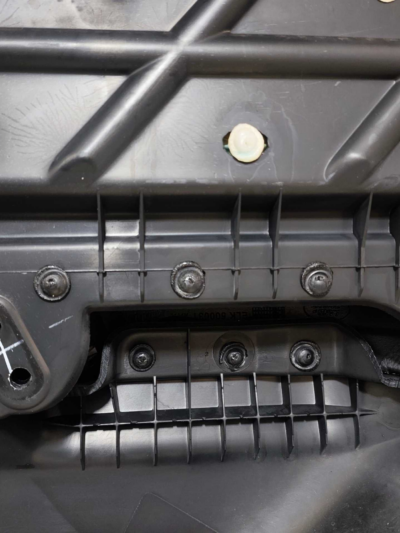 FORRO PORTA TRASEIRO ESQUERDO RANGE ROVER SPORT 2005 A 2009 - Imagem 8