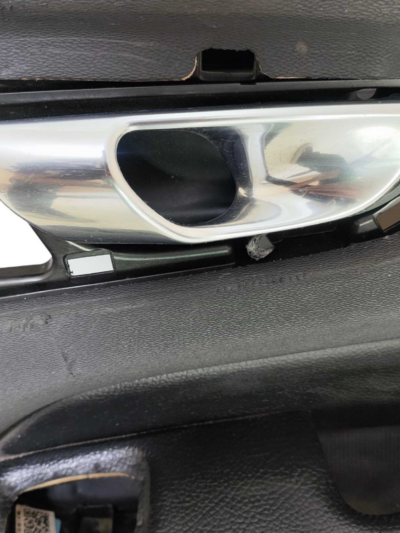 FORRO PORTA DIANTEIRA DIREITA VOLVO XC60 2019/2021 DETALHE - Imagem 4