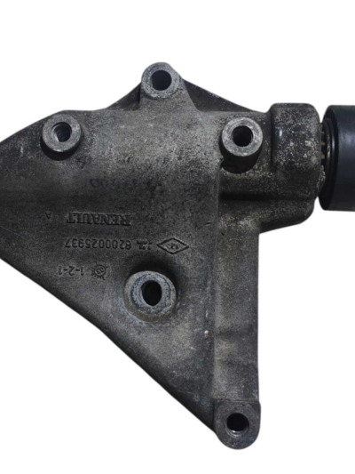 SUPORTE COMPRESSOR AR 8200025937 RENAULT SANDERO 2007 A 2013 - Imagem 1