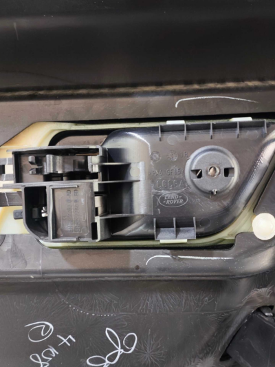 FORRO PORTA TRASEIRO DIREITO RANGE ROVER SPORT 2005 A 2009 - Imagem 8