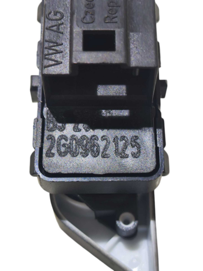 BOTÃO COMANDO TRAVA PORTA 2G0962125 VW POLO 2018 A 2020 - Imagem 4