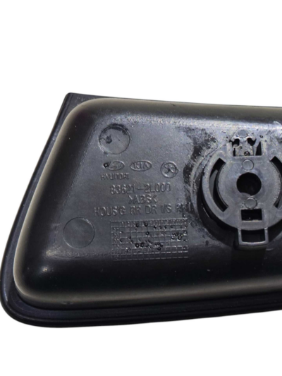MOLDURA MAÇANETA INT TRASEIRO DIREITO HYUNDAI I30 2009/2013 - Imagem 4