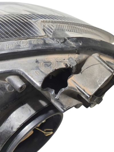 FAROL DIREITO 8111098020 TOYOTA ETIOS 2017 A 2020 DETALHE - Imagem 4