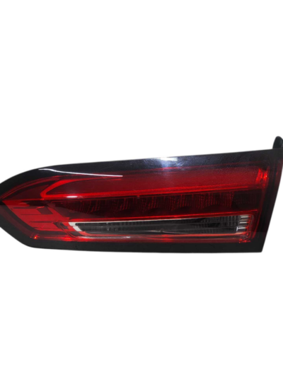LANTERNA TAMPA TRASEIRA DIREITA FIAT CRONOS 1.3 2018 A 2023 - Imagem 1