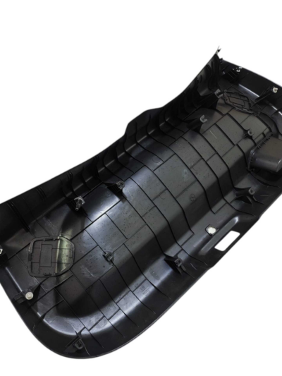 FORRO TAMPA TRASEIRA 26287833 CHEVROLET TRACKER 2020 A 2022 - Imagem 8