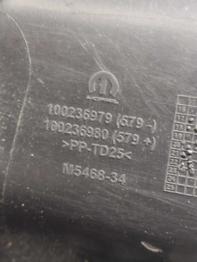 MOLDURA INFERIOR COLUNA 100236979 FIAT CRONOS 2021 A 2023 - Imagem 6