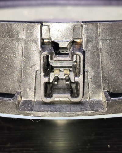ALto Falante Porta Dianteiro Dir Renault Logan 2021 2022 - Imagem 5