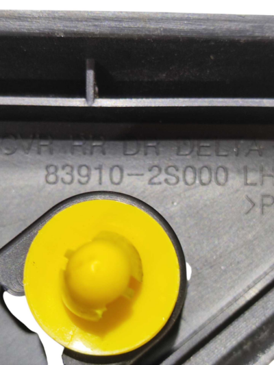 MOLDURA INTERNA PORTA TRAS ESQUERDA HYUNDAI IX35 2010 A 2016 - Imagem 6