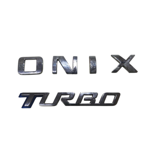 EMBLEMA TRASEIRO CHEVROLET ONIX IT TURBO 2020 A 2024 SEDAN