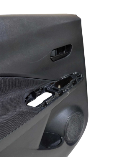 FORRO PORTA TRASEIRO ESQUERDO NISSAN KICKS 1.6 2017 A 2021 - Imagem 3