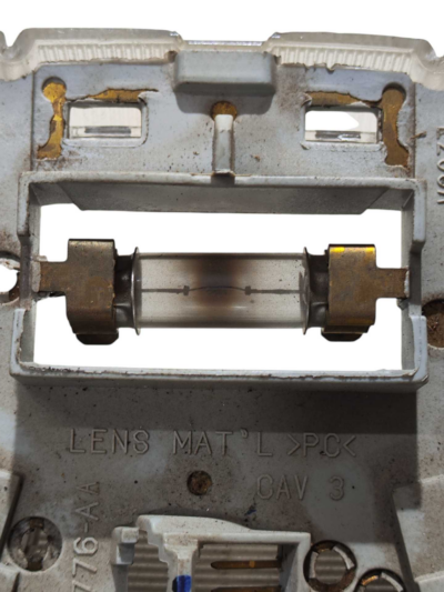 LUZ TETO CORTESIA 7A1313776A FORD FUSION 2010 2011 2012 - Imagem 7