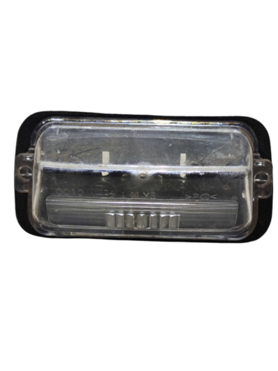 LUZ PLACA ESQUERDA TOYOTA COROLLA CROSS 2.0 2022 2023 2024 - Imagem 1
