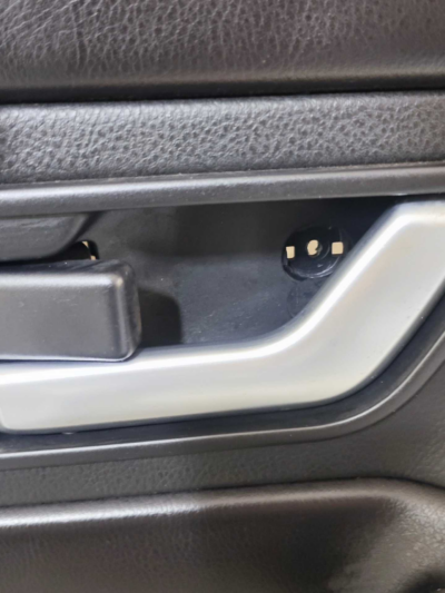 FORRO PORTA TRASEIRO ESQUERDO RANGE ROVER SPORT 2005 A 2009 - Imagem 4