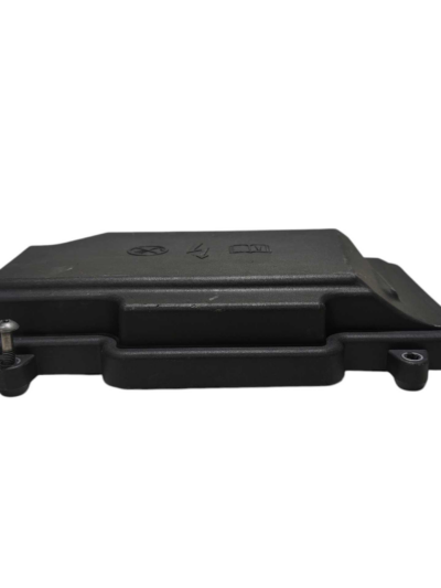 TAMPA CAIXA FUSÍVEIS A2055400082 MERCEDES C180 2015 A 2018 - Imagem 5