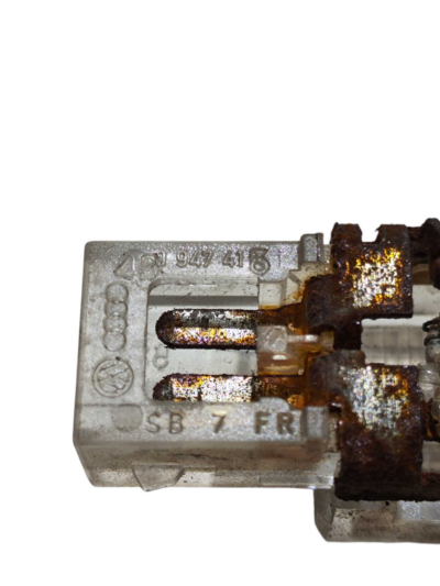 LUZ CORTESIA FORRO PORTA 4B0947415 AUDI A4 2004 A 2008 - Imagem 5