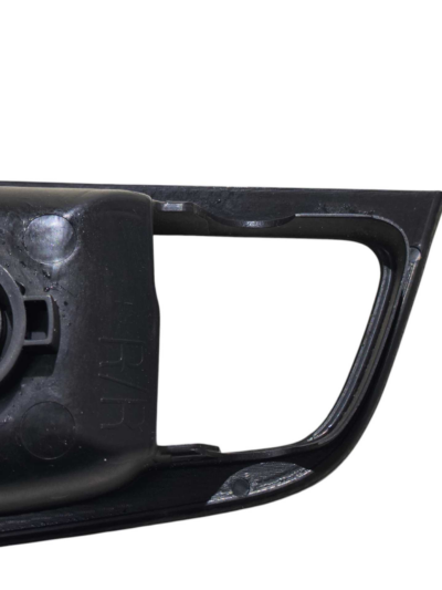 MOLDURA MAÇANETA INT TRASEIRO DIREITO HYUNDAI I30 2009/2013 - Imagem 3