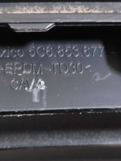 GRADE INFERIOR DIANTEIRA 5C6853677 VW JETTA 2007 2008 A 2010 - Imagem 9