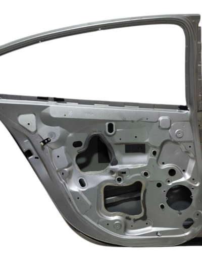 PORTA TRASEIRA ESQUERDA RENAULT FLUENCE 2011 A 2016 DETALHE - Imagem 5