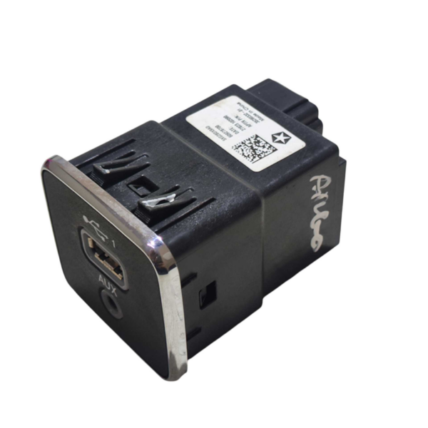 MOLDURA TOMADA USB/AUX 5XG28DX9AD FIAT ARGO 1.0 2018 A 2022 - Imagem 4