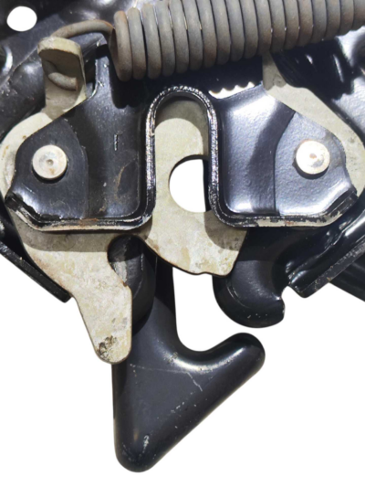 FECHADURA DIANTEIRA CAPÔ AE5A16700 FORD FUSION 2010 A 2012 - Imagem 6
