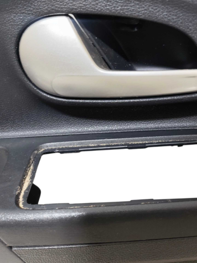 FORRO PORTA DIANTEIRA ESQUERDA VOLKSWAGEN UP! 2015 A 2021 - Imagem 4