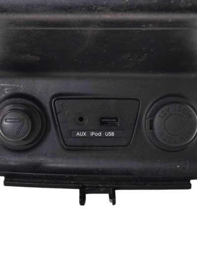 MOLDURA USB TOMADA 12V 846212S000 HYUNDAI IX35 2010 A 2016 - Imagem 5