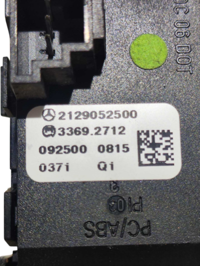 BOTÃO PISCA ALERTA 2129052500 MERCEDES C280 2010 2011 2012 - Imagem 2