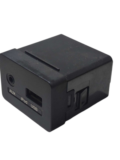 MOLDURA TOMADA USB/AUX 961204D601 HYUNDAI TUCSON 2007 A 2015 - Imagem 5