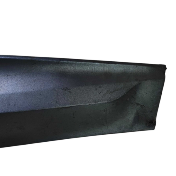 FRISO PORTA DIANTEIRA DIREITA CHEVROLET TRACKER 2020 A 2022 - Imagem 2