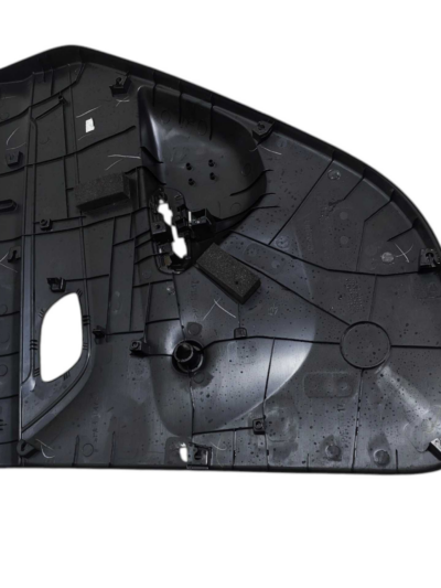 FORRO PORTA TRASEIRA ESQUERDA RENAULT KWID 2017/2020 DETALHE - Imagem 8