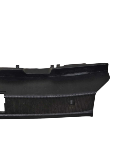 SOLEIRA PORTA MALAS A2046900825 MERCEDES C180 2010 A 2012 - Imagem 5