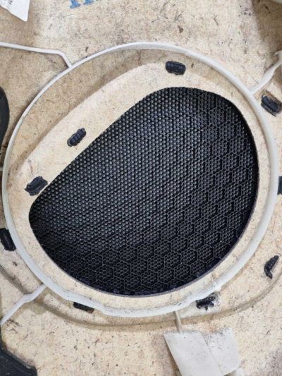 FORRO PORTA DIANTEIRA DIREITA VOLVO XC60 2019/2021 DETALHE - Imagem 9