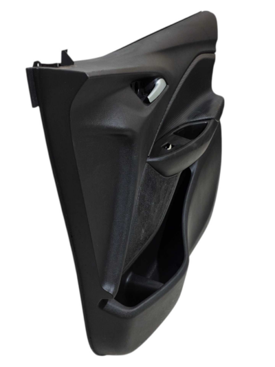 FORRO PORTA DIANTEIRA DIREITA 26223245 GM ONIX 2020 A 2024 - Imagem 2