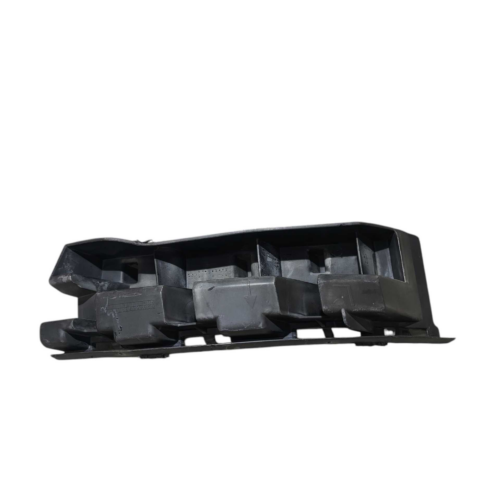 SUPORTE ESQUERDO PARACHOQUE TRAS MERCEDES C280 2010 A 2012