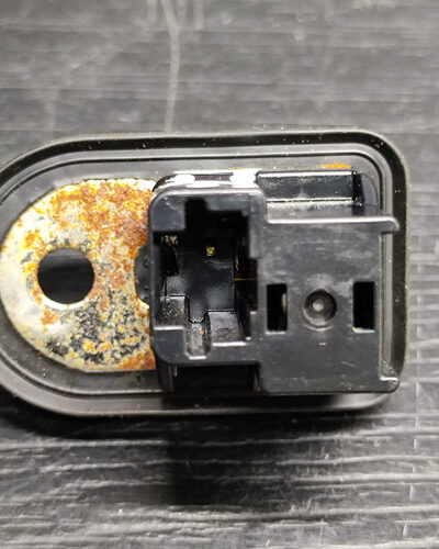 Interruptor Porta Tras Esquerda Nissan Kicks 2019 A 2021 - Imagem 3